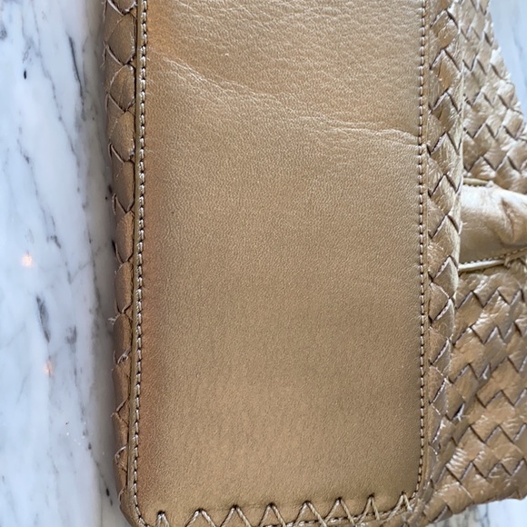 PRICE FIRM Buttery Gold Woven Leather Fossil Bag - Picture 15 of 16
